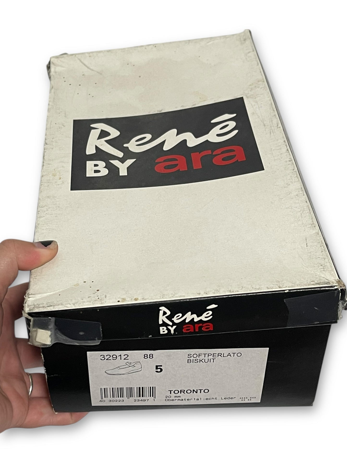 Vintage Gold Leather Mary Janes (7/7.5)