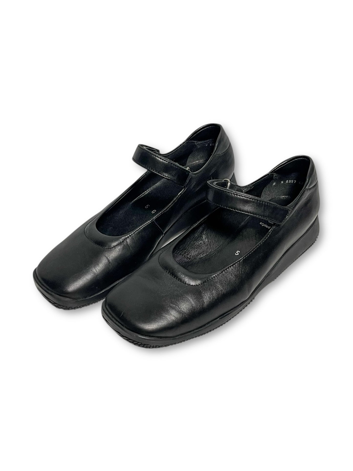 Vintage Black Leather Mary Janes (7/7.5)