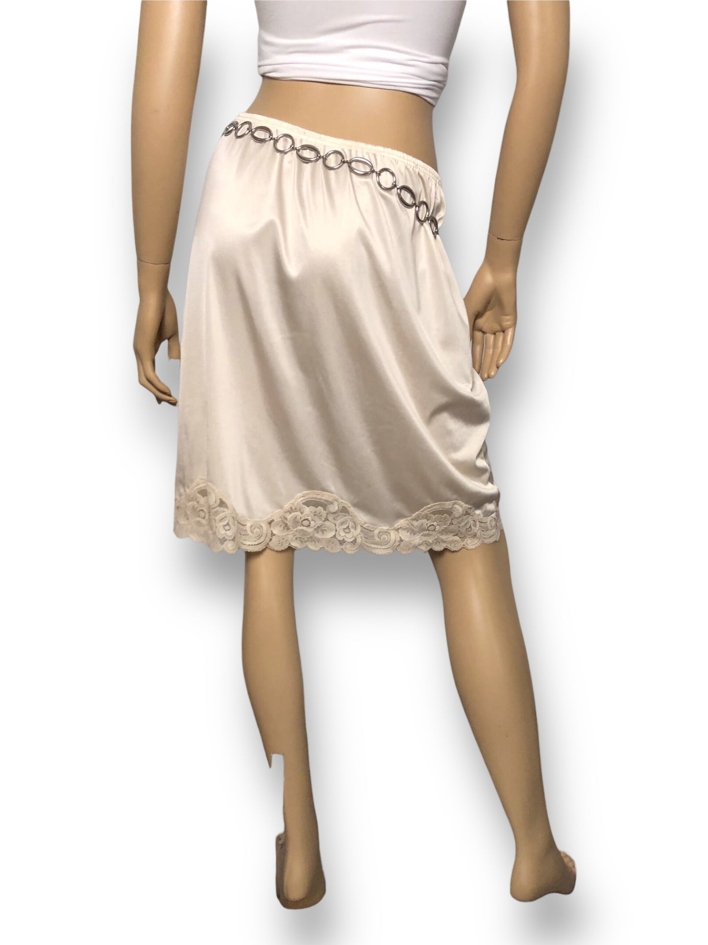 60’s/70’s Vanity Fair Cream Slip Skirt (M/L)