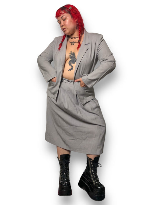 80’s/90’s Punch-Line Gray Skirt Suit (XL)