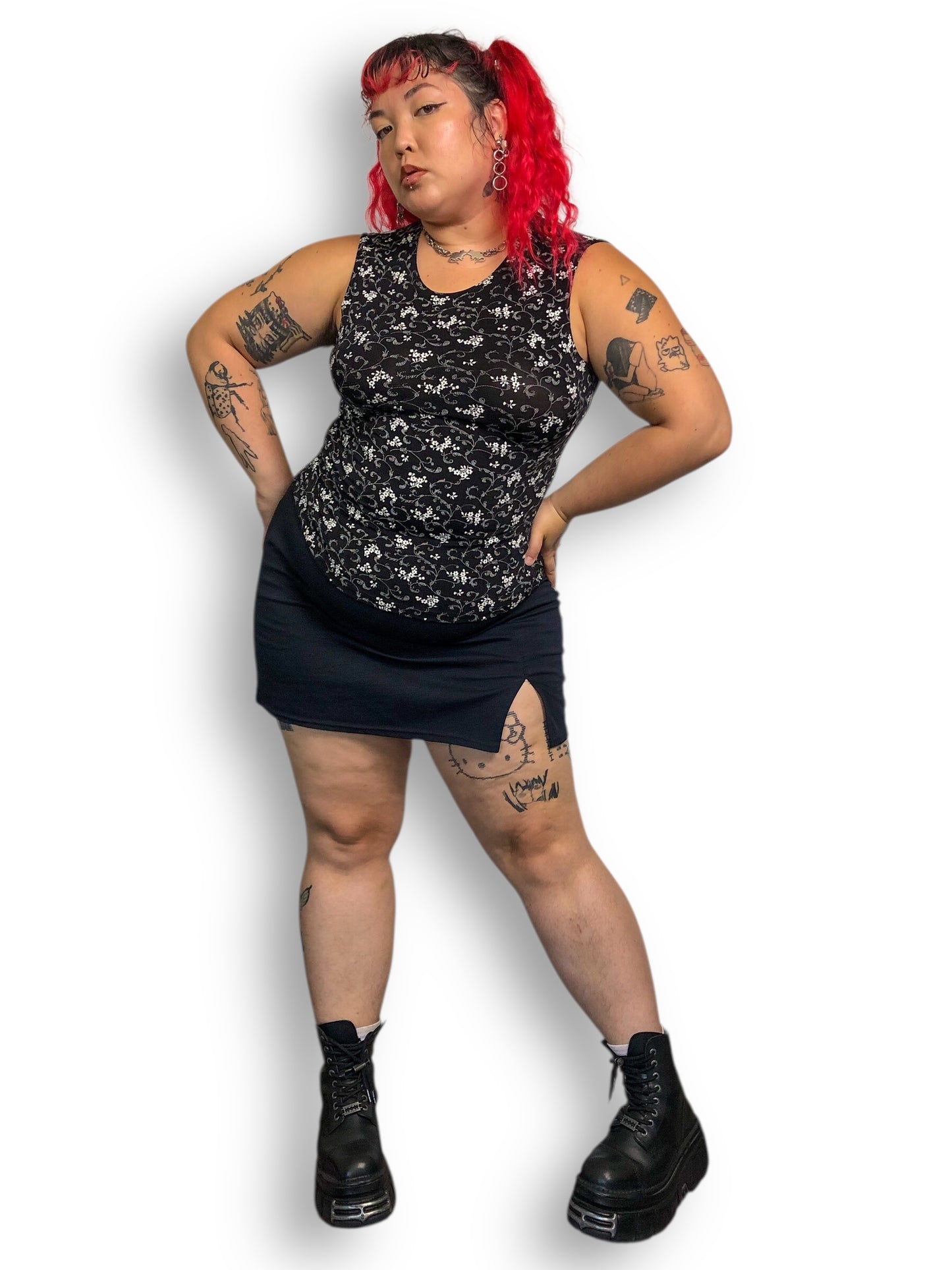 90’s Susan Lawrence Black and White Floral Tank Top (L/XL)
