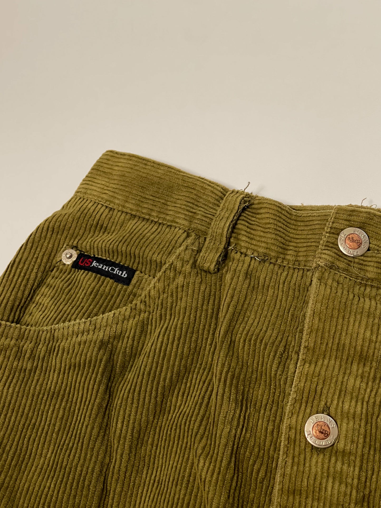 90’s/Y2K Olive Corduroy Midi Skirt (S/M)