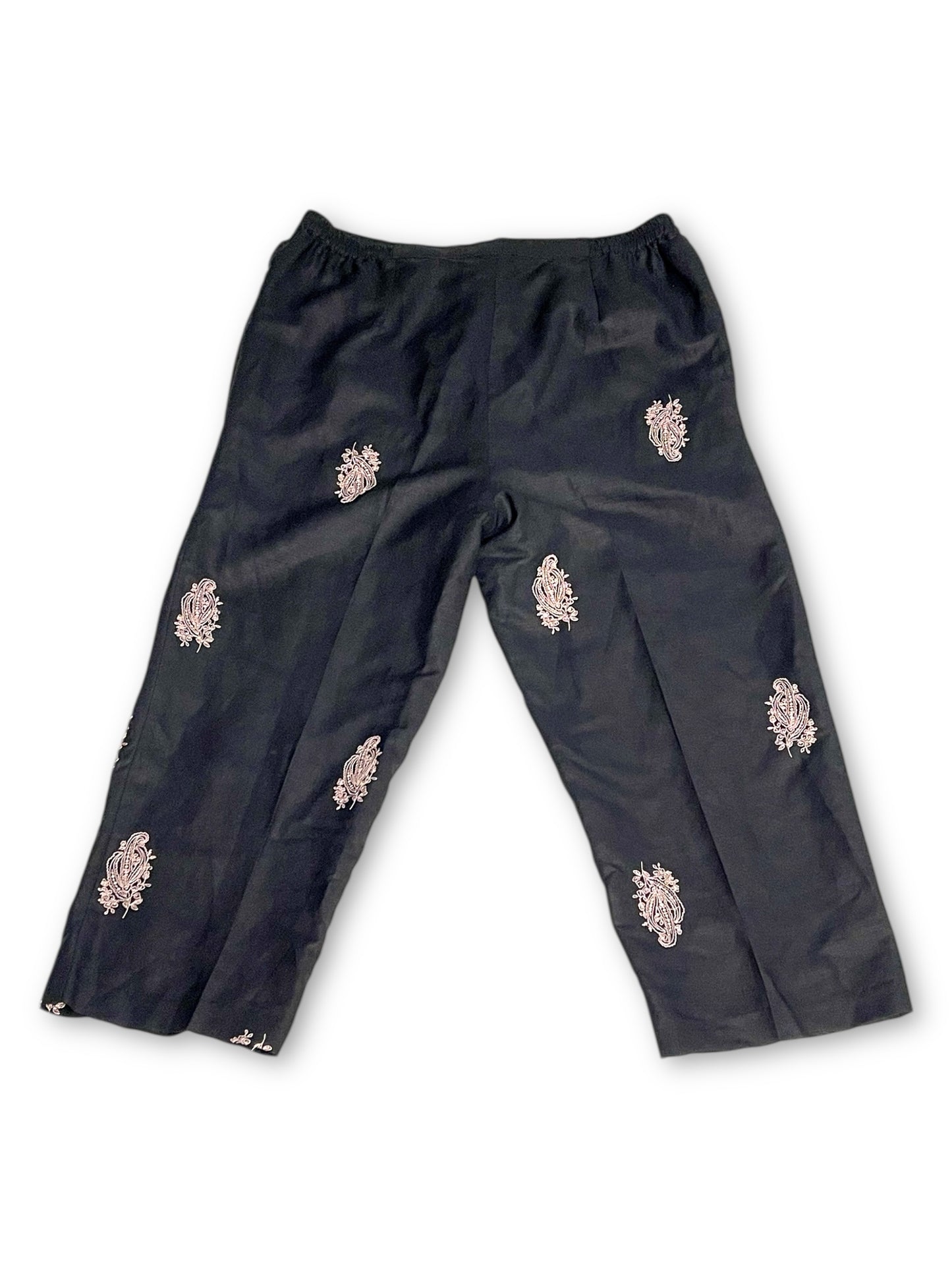 90’s/Y2K Black Embroidered Pants (1X)