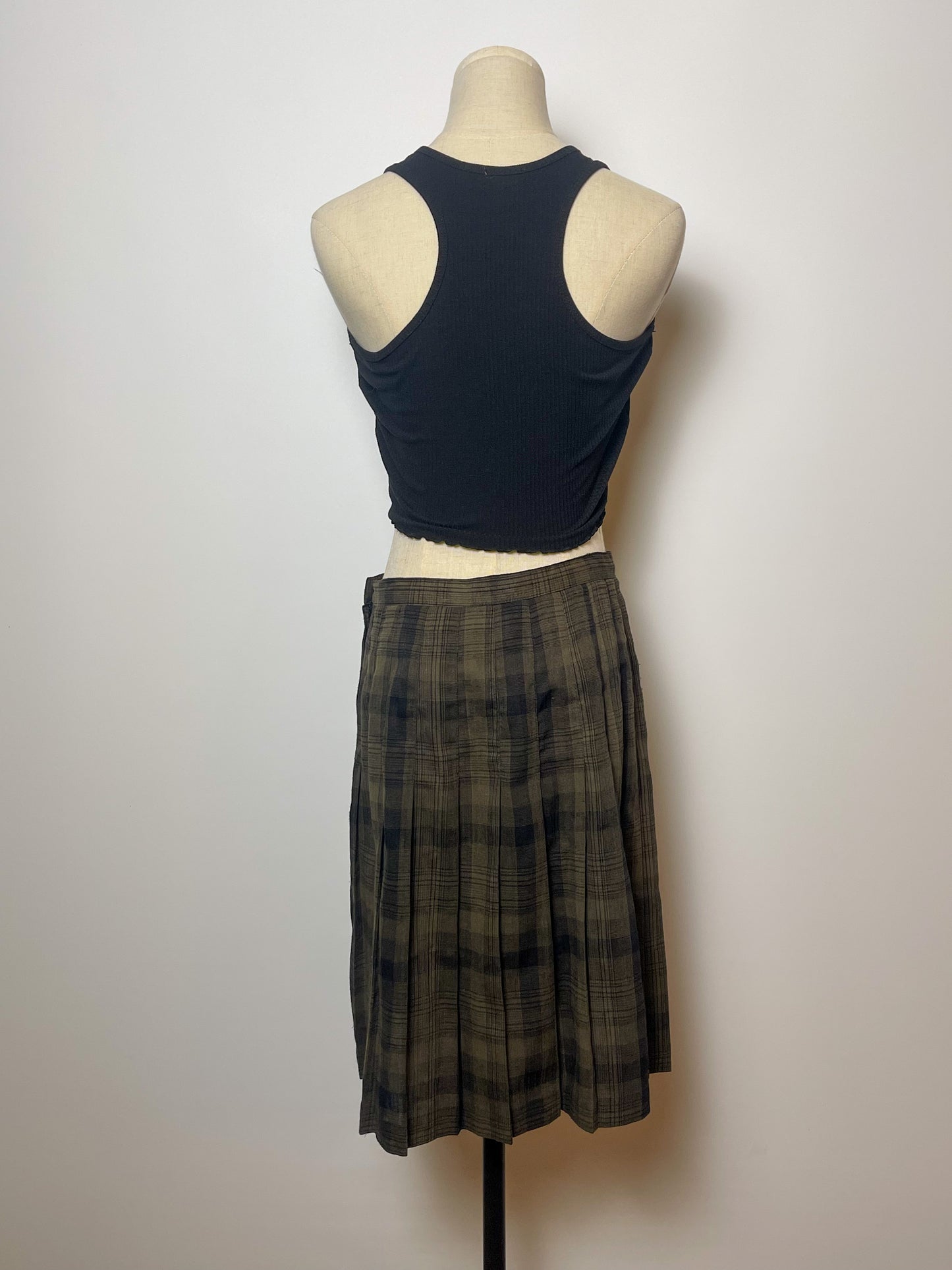 90’s Grunge Plaid Pleated Skirt (M/L)