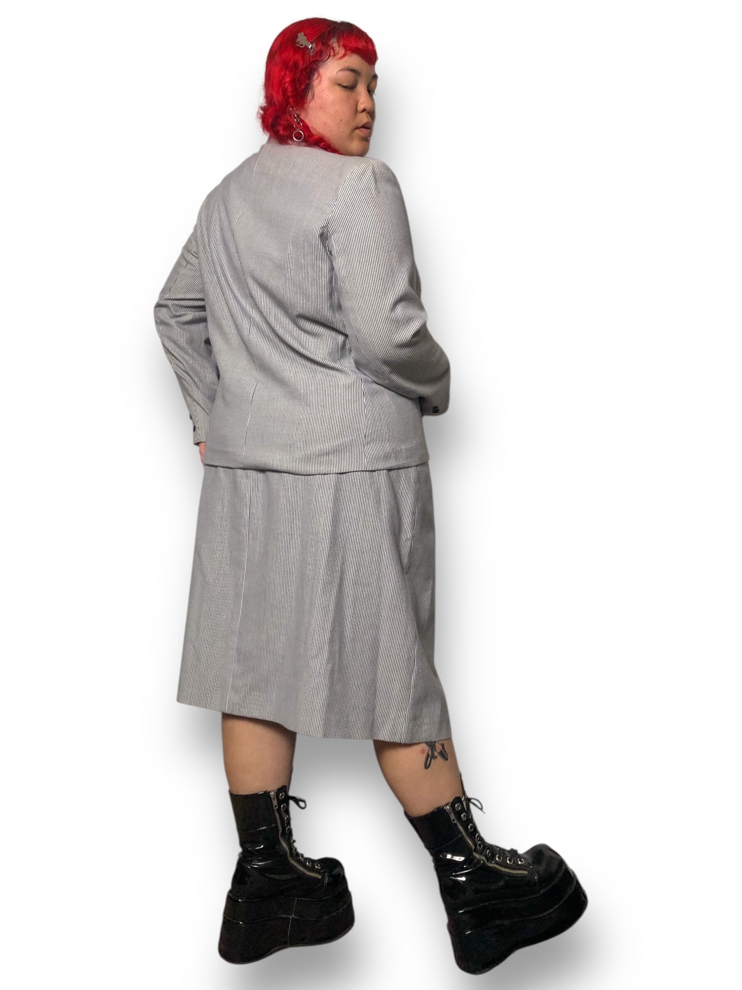 70’s Investments Gray and White Pinstripe Skirt Suit (2X)