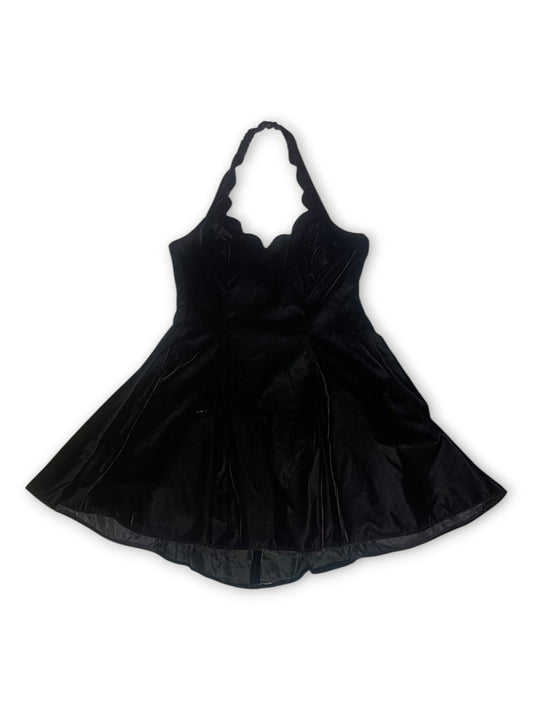 80’s/90’s Velvet Halter Dress (L/XL)