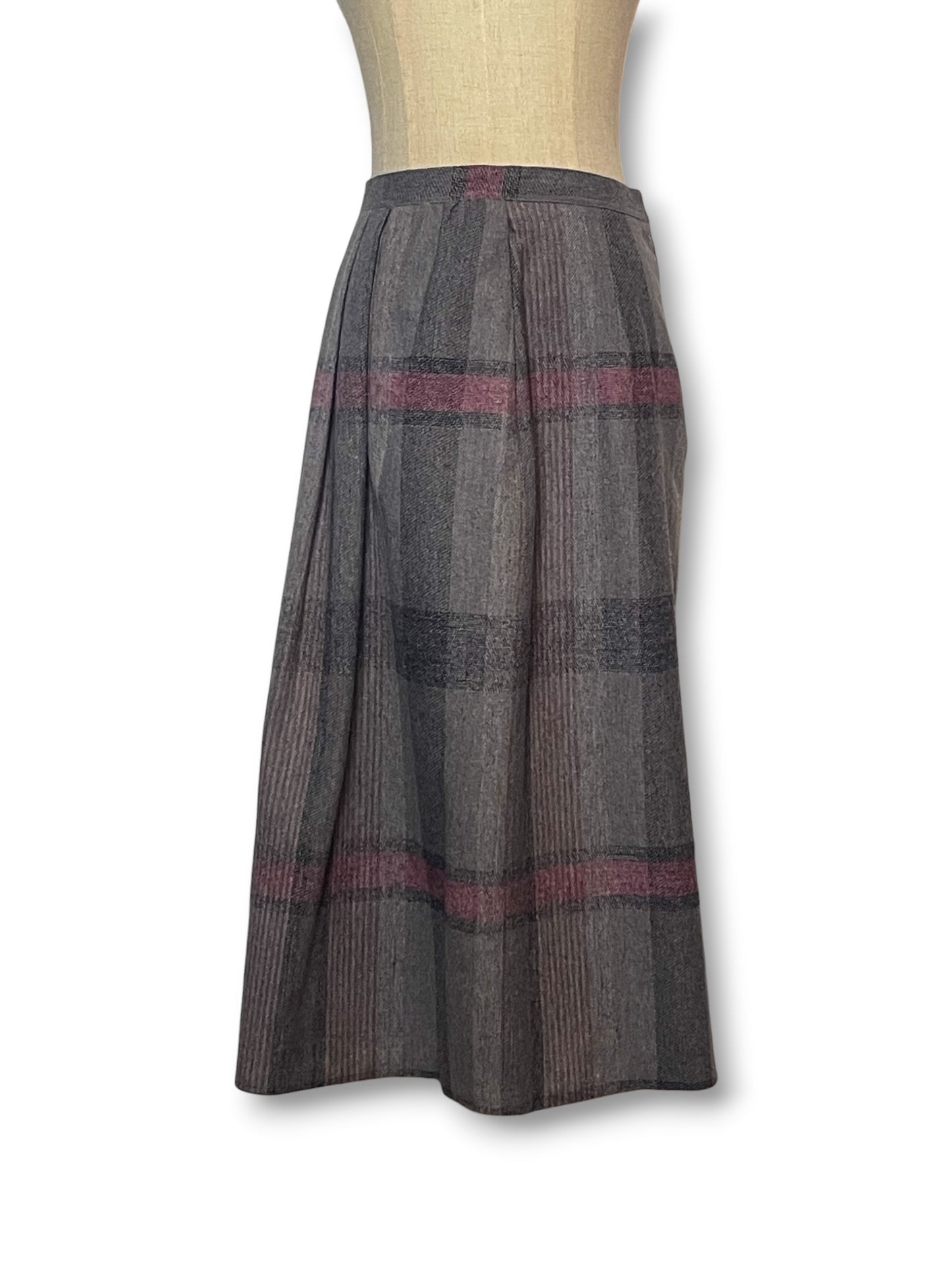 80’s Plaid Pleated Skirt (S/M)