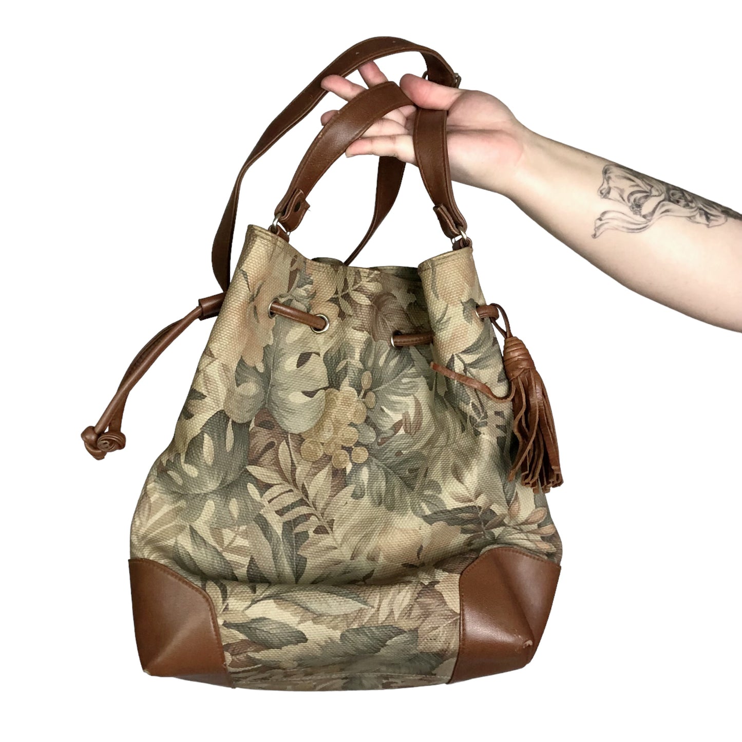 80’s/90’s Liz Claiborne Khaki Floral Print Bucket Bag