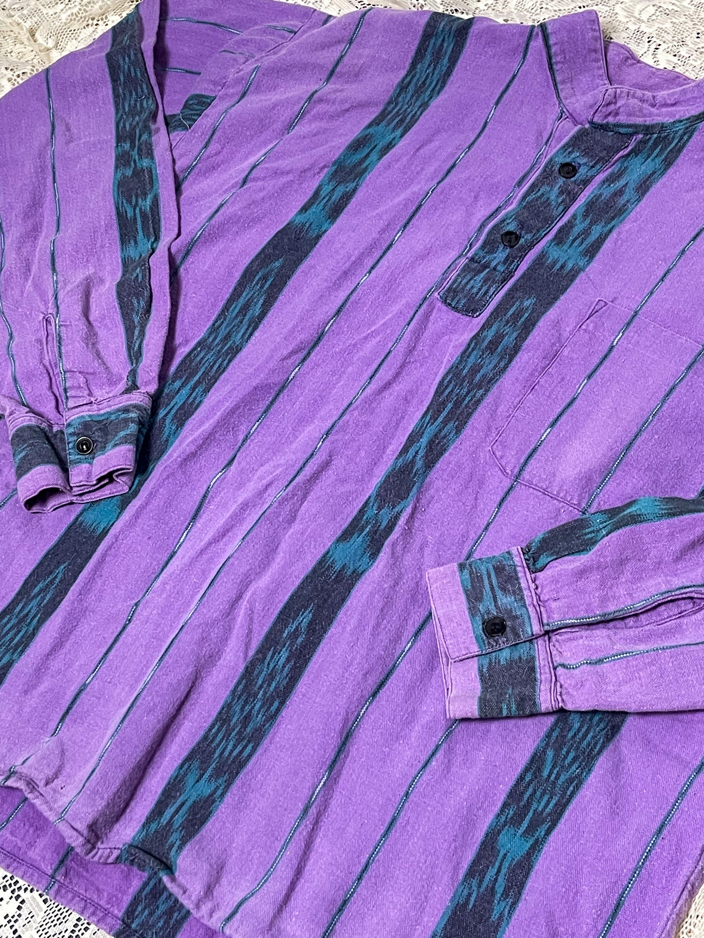 90’s/Y2K Purple Southwestern Print Shirt (L)