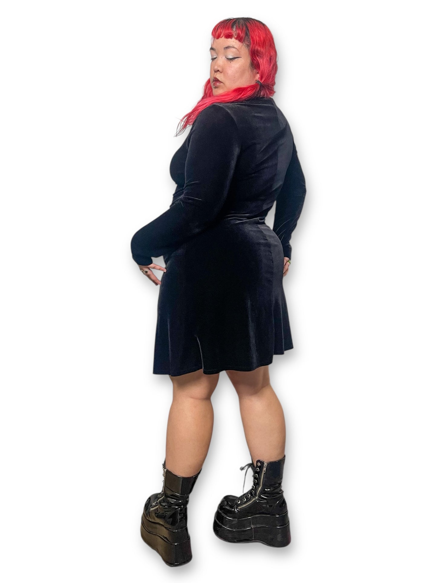 Y2K Black Velvet Long Sleeve Dress (XL/1X)