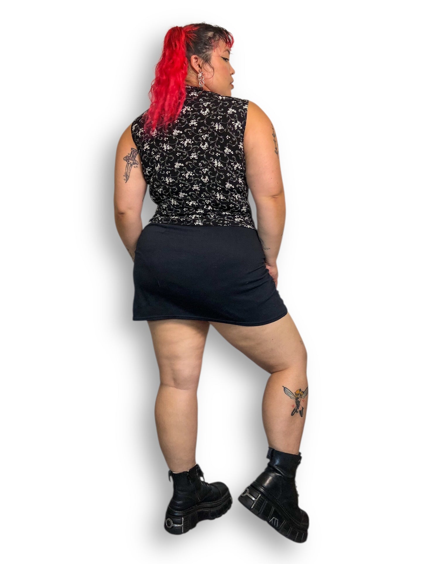 90’s Susan Lawrence Black and White Floral Tank Top (L/XL)
