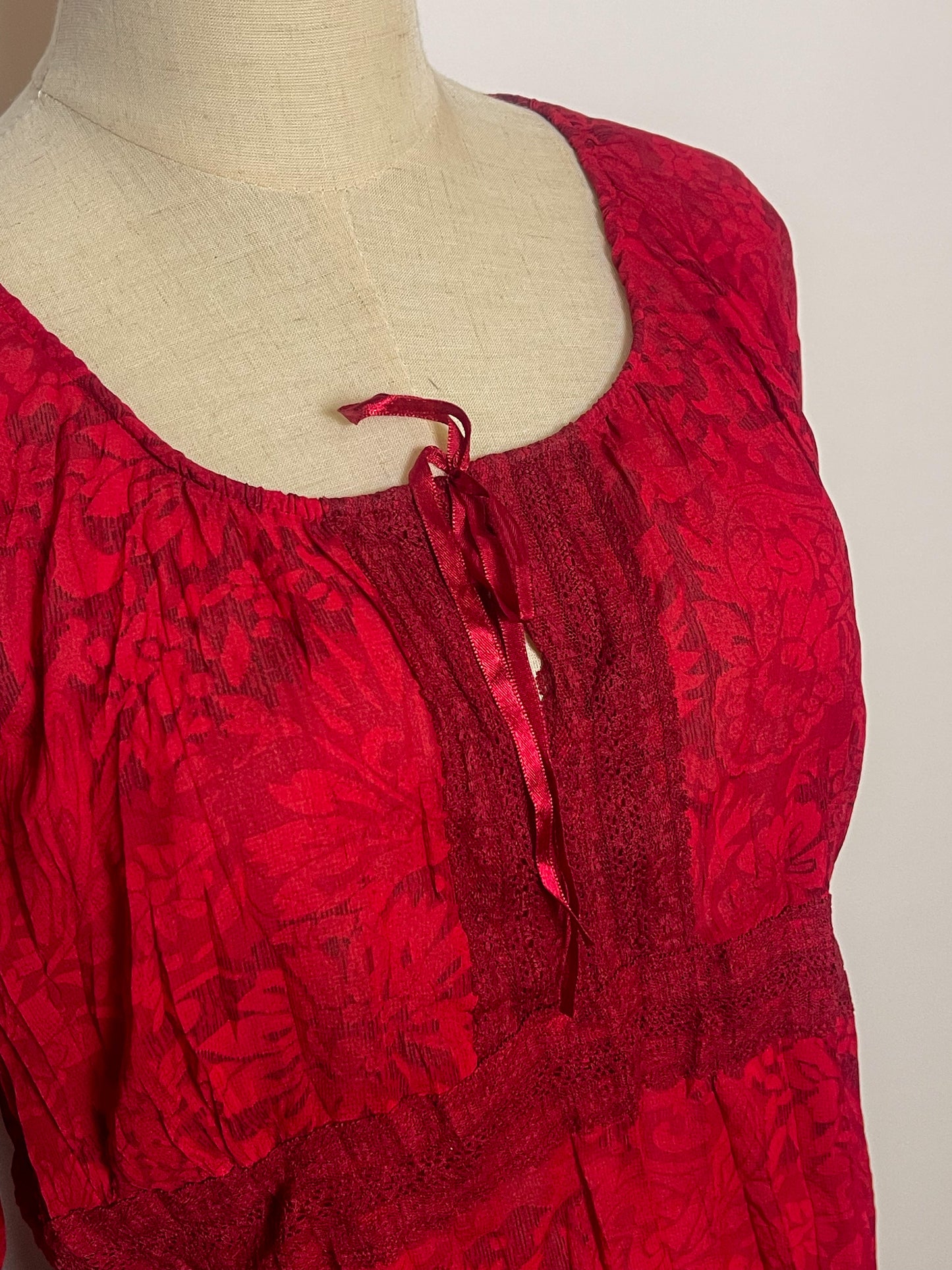 90’s/Y2K Floral Sheer Blouse (M)