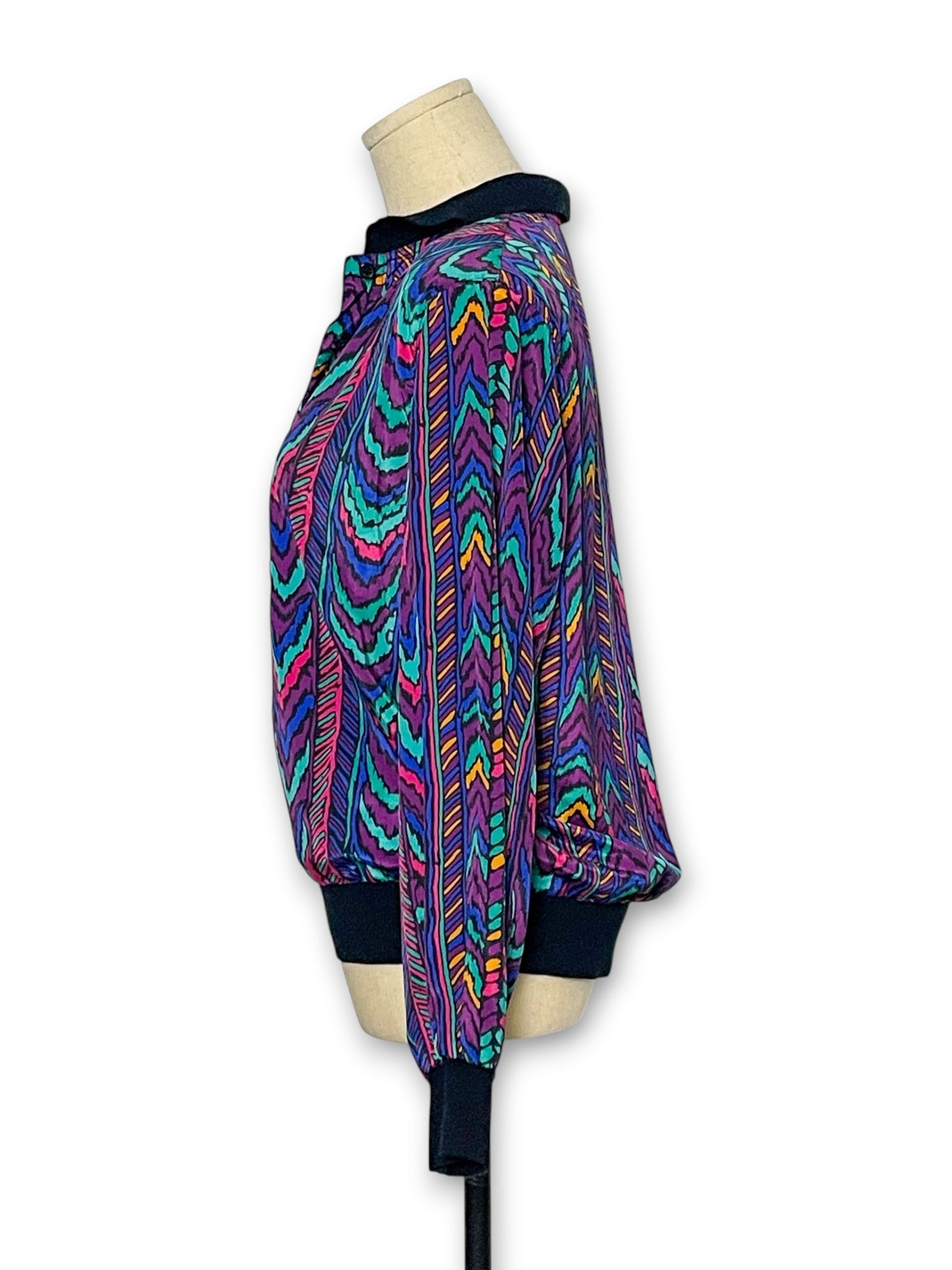 90’s Colorful Retro Print Shirt (M/L)
