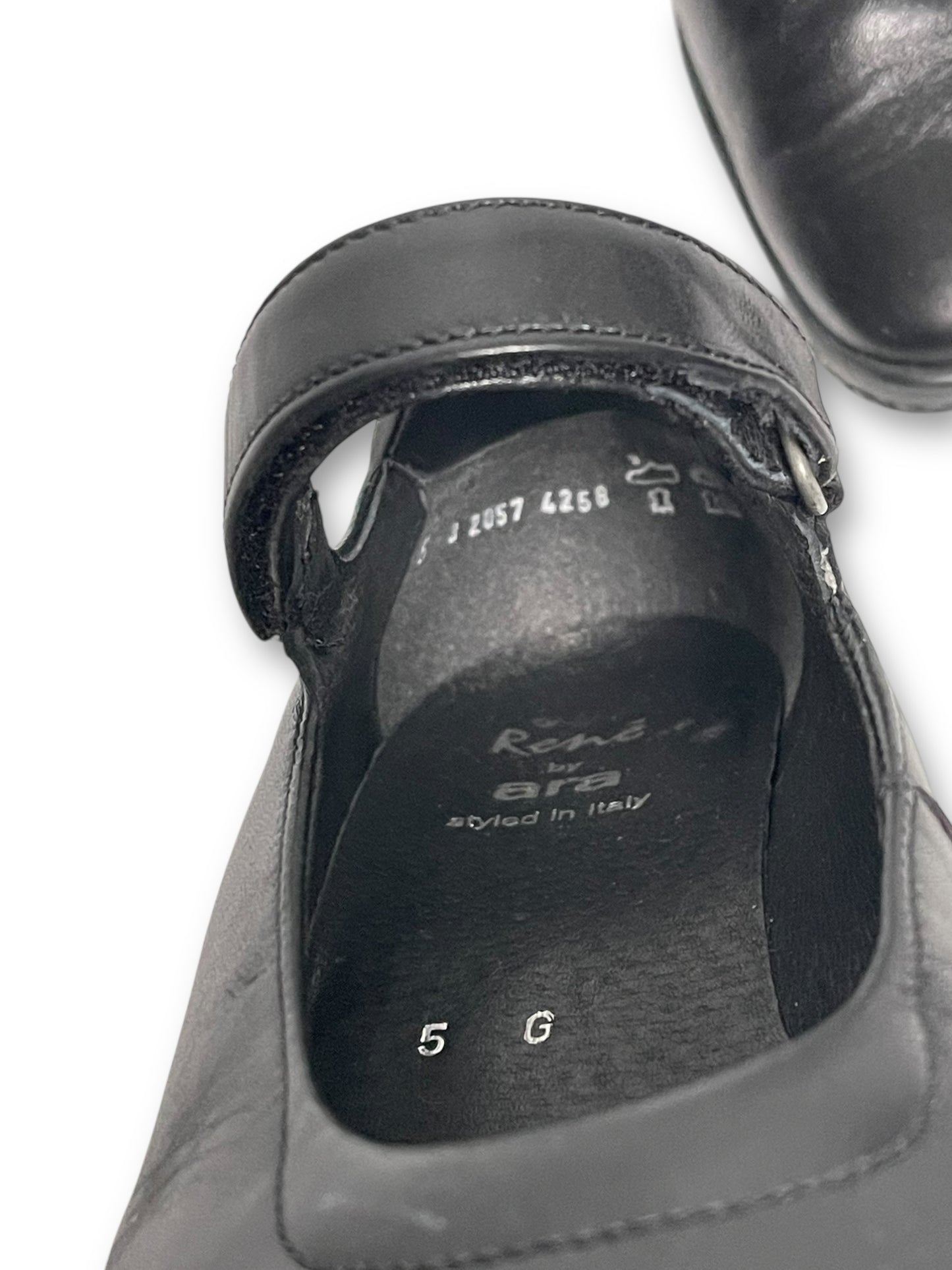 Vintage Black Leather Mary Janes (7/7.5)