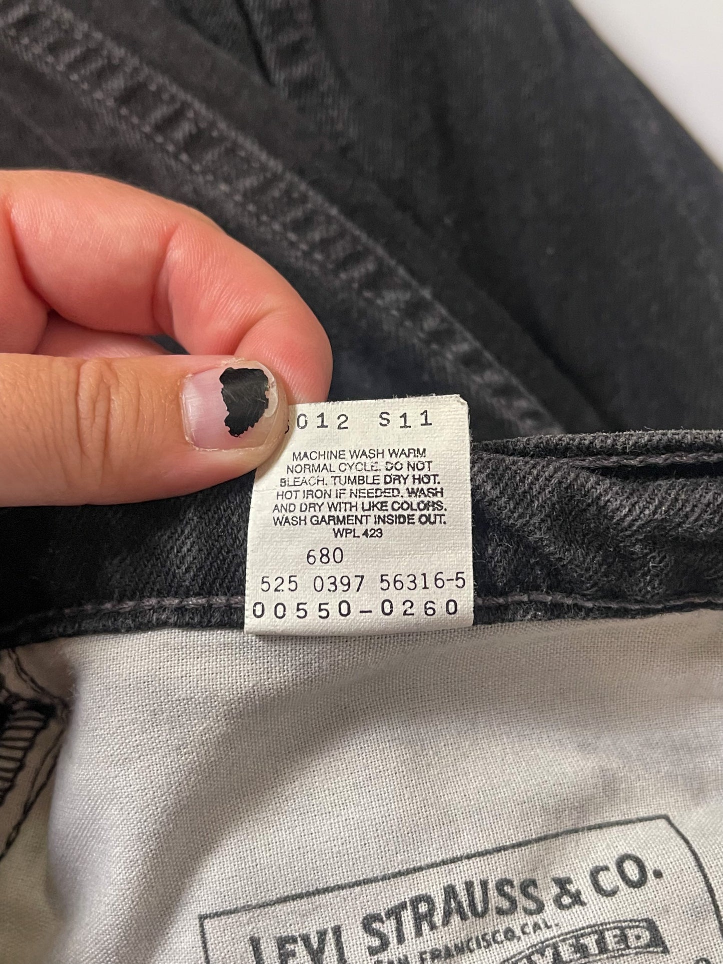 90’s Levi’s 550 Denim Jeans (XL)