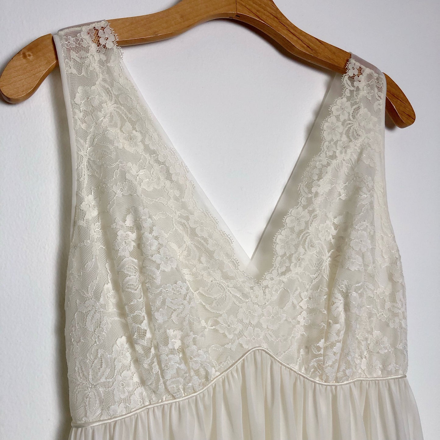 50’s Vanity Fair White Maxi Slip Dress (M)