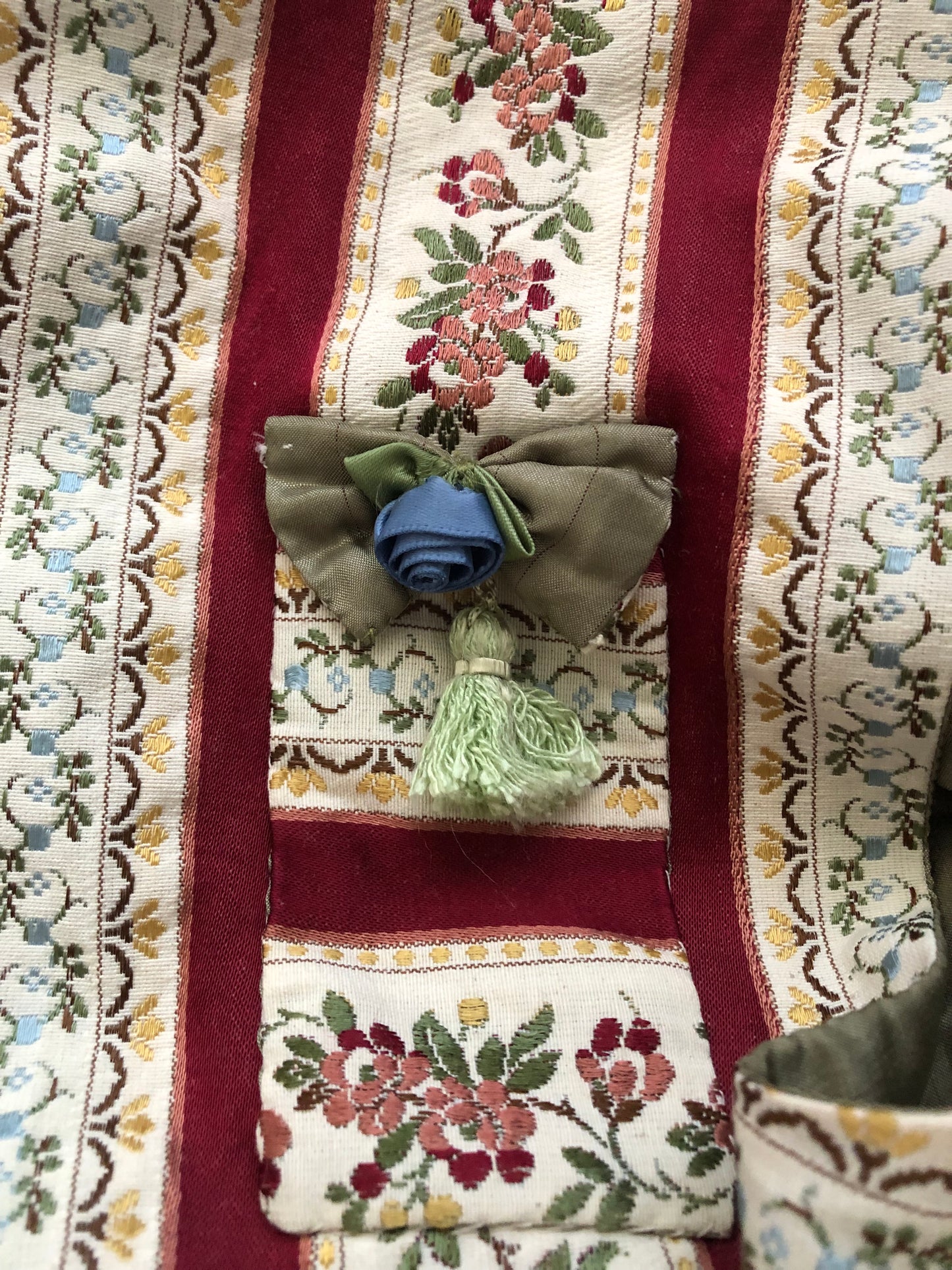 Vintage Embroidered Vest (M/L)