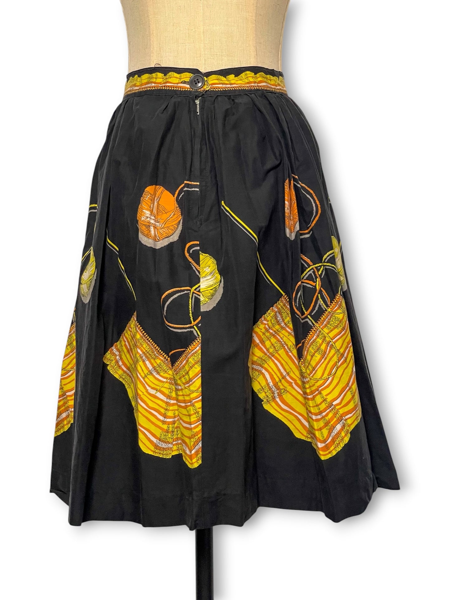 Vintage Kitschy Print Circle Skirt (S)