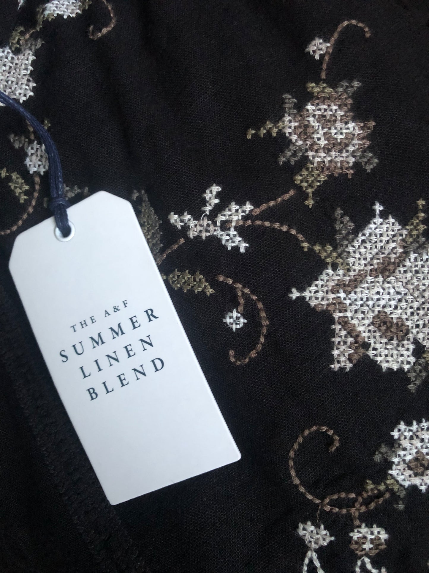 Abercrombie & Fitch Black Embroidered Blouse (3X)